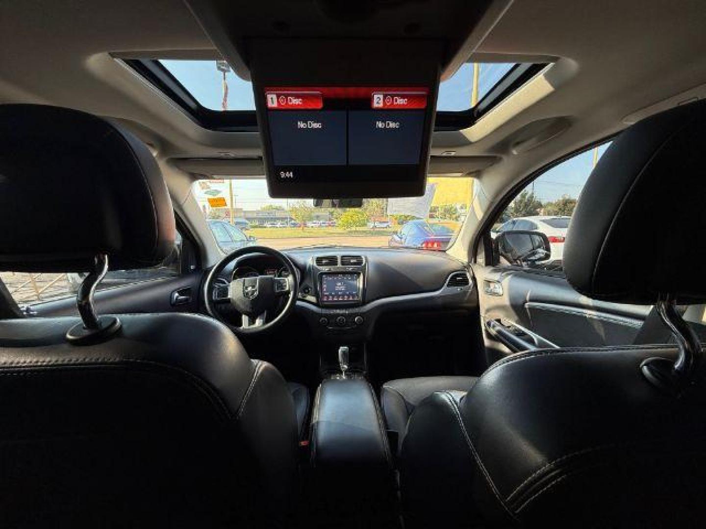 2018 WHITE Dodge Journey Crossroad FWD (3C4PDCGG4JT) with an 3.6L V6 DOHC 24V engine, 4-Speed Automatic transmission, located at 2715 W Pioneer Pkwy, Arlington, TX, 76013, (817) 265-9009, 32.710262, -97.153236 - Photo#14