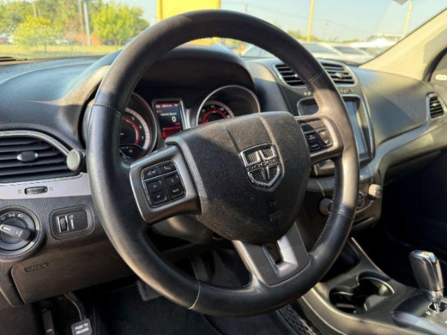 2018 WHITE Dodge Journey Crossroad FWD (3C4PDCGG4JT) with an 3.6L V6 DOHC 24V engine, 4-Speed Automatic transmission, located at 2715 W Pioneer Pkwy, Arlington, TX, 76013, (817) 265-9009, 32.710262, -97.153236 - Photo#17