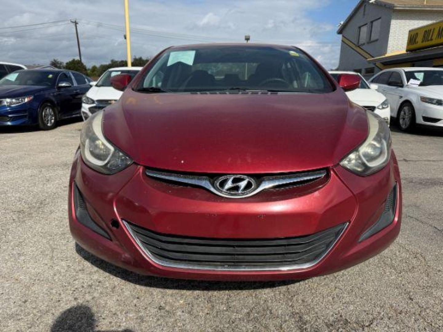 2014 RED Hyundai Elantra SE (5NPDH4AE1EH) , located at 2715 W Pioneer Pkwy, Arlington, TX, 76013, (817) 265-9009, 32.710262, -97.153236 - Photo#4