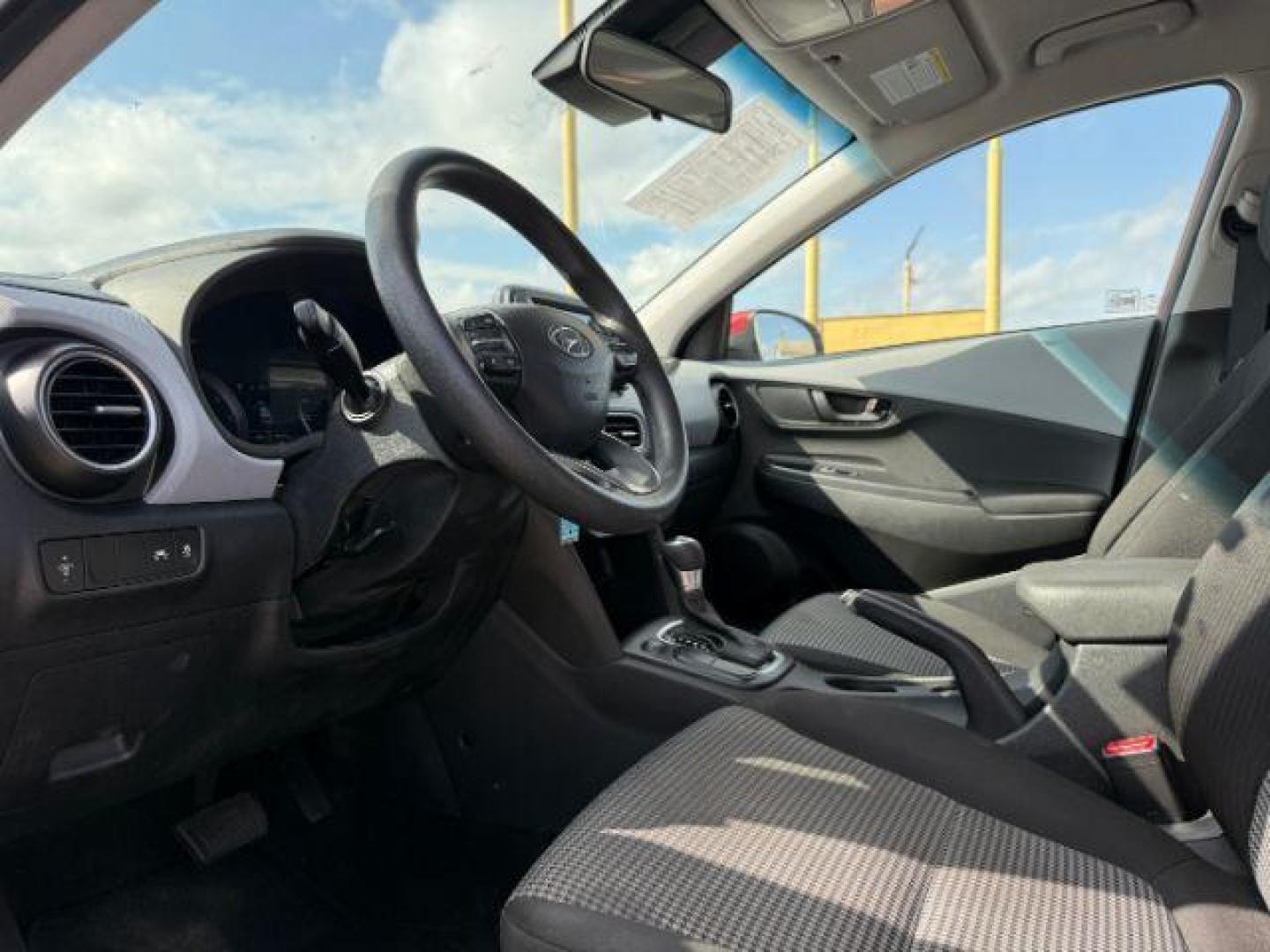 2019 RED Hyundai Kona SE (KM8K12AA9KU) with an 2.0L L4 DOHC 16V engine, 6-Speed Automatic transmission, located at 2715 W Pioneer Pkwy, Arlington, TX, 76013, (817) 265-9009, 32.710262, -97.153236 - Photo#15