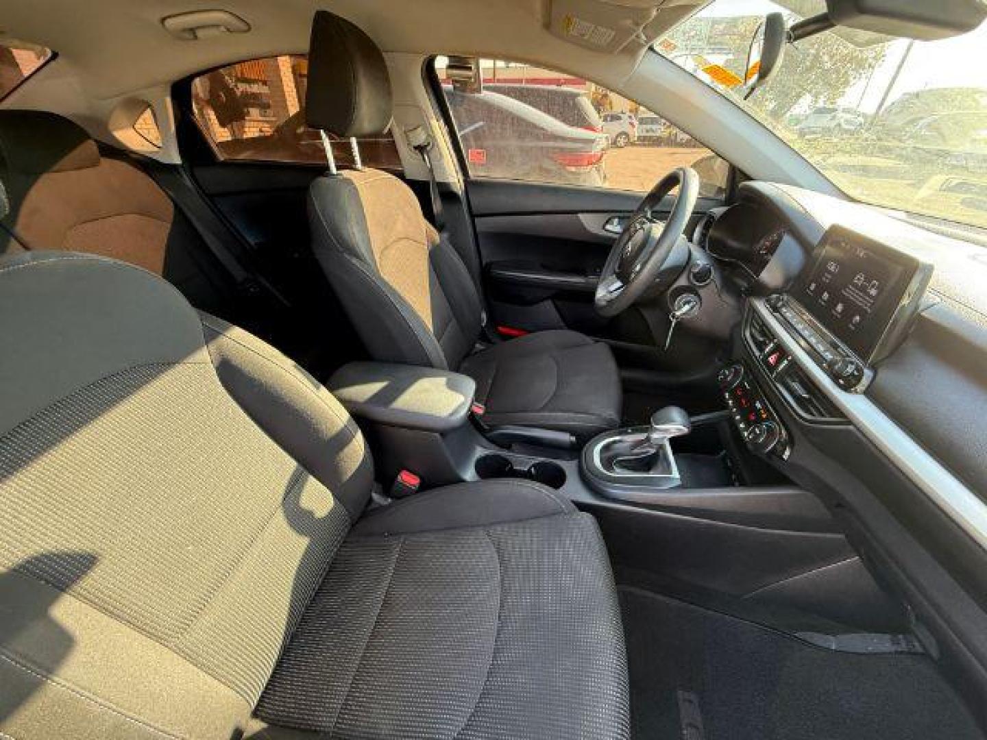 2019 BLUE Kia Forte LXS (3KPF24AD6KE) , located at 2715 W Pioneer Pkwy, Arlington, TX, 76013, (817) 265-9009, 32.710262, -97.153236 - Photo#11