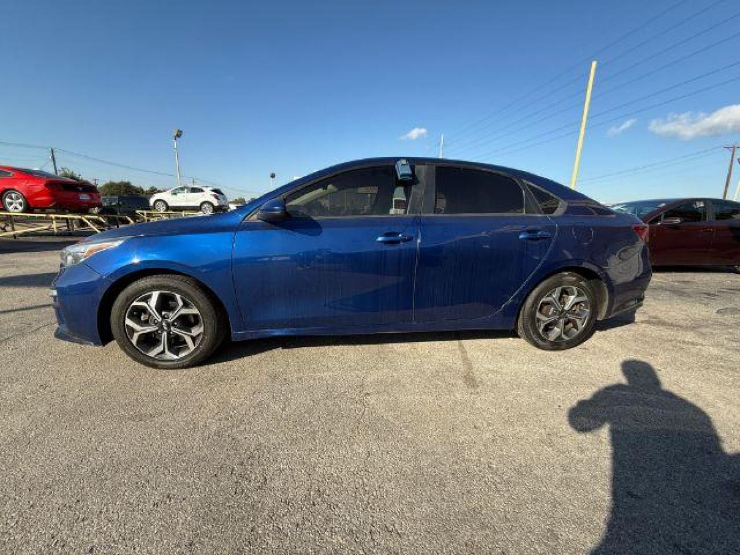 2019 BLUE Kia Forte LXS (3KPF24AD6KE) , located at 2715 W Pioneer Pkwy, Arlington, TX, 76013, (817) 265-9009, 32.710262, -97.153236 - Photo#2