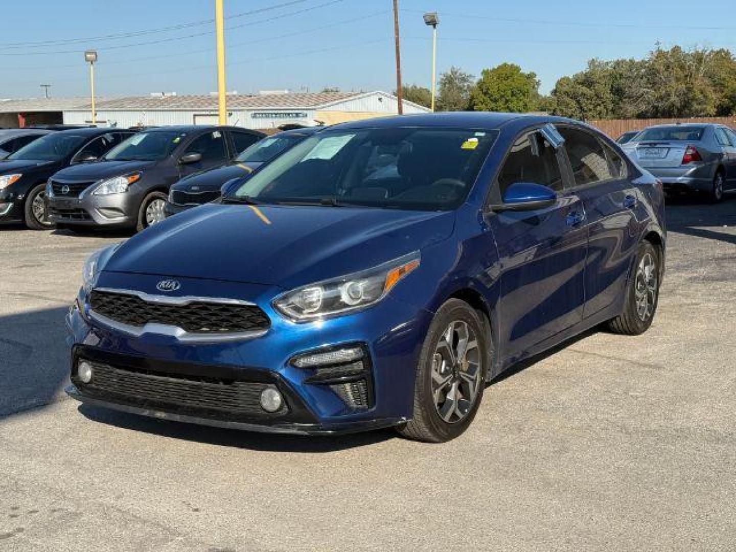 2019 BLUE Kia Forte LXS (3KPF24AD6KE) , located at 2715 W Pioneer Pkwy, Arlington, TX, 76013, (817) 265-9009, 32.710262, -97.153236 - Photo#3