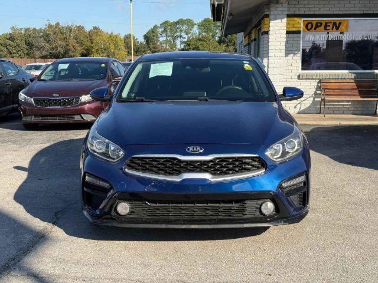 2019 BLUE Kia Forte LXS (3KPF24AD6KE) , located at 2715 W Pioneer Pkwy, Arlington, TX, 76013, (817) 265-9009, 32.710262, -97.153236 - Photo#4