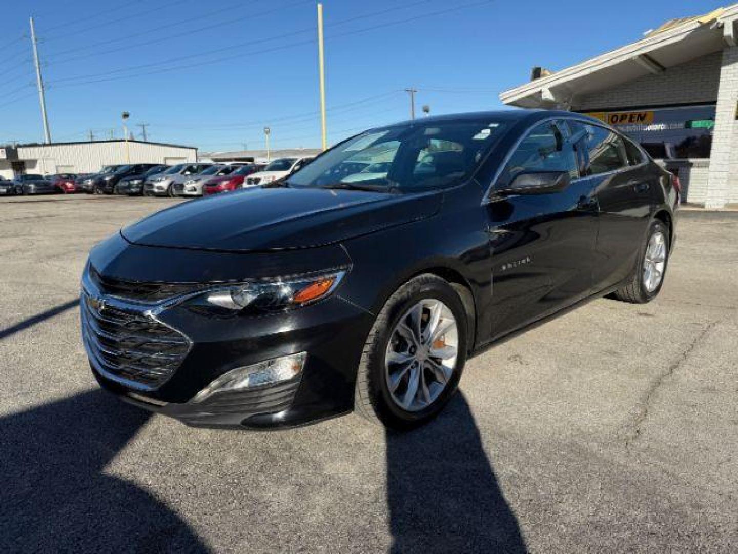 2019 BLACK Chevrolet Malibu LT (1G1ZD5ST3KF) with an 1.5L L4 DOHC 16V engine, 6-Speed Automatic transmission, located at 2715 W Pioneer Pkwy, Arlington, TX, 76013, (817) 265-9009, 32.710262, -97.153236 - Photo#3