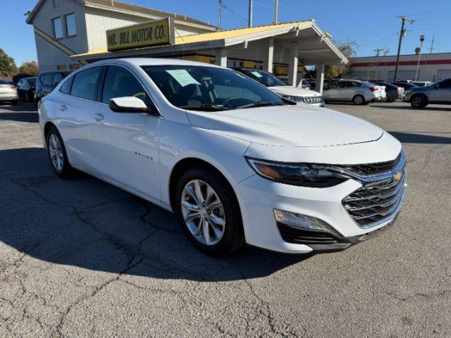 2020 WHITE Chevrolet Malibu LT (1G1ZD5ST8LF) with an 1.5L L4 DOHC 16V engine, 6-Speed Automatic transmission, located at 2715 W Pioneer Pkwy, Arlington, TX, 76013, (817) 265-9009, 32.710262, -97.153236 - Photo#5