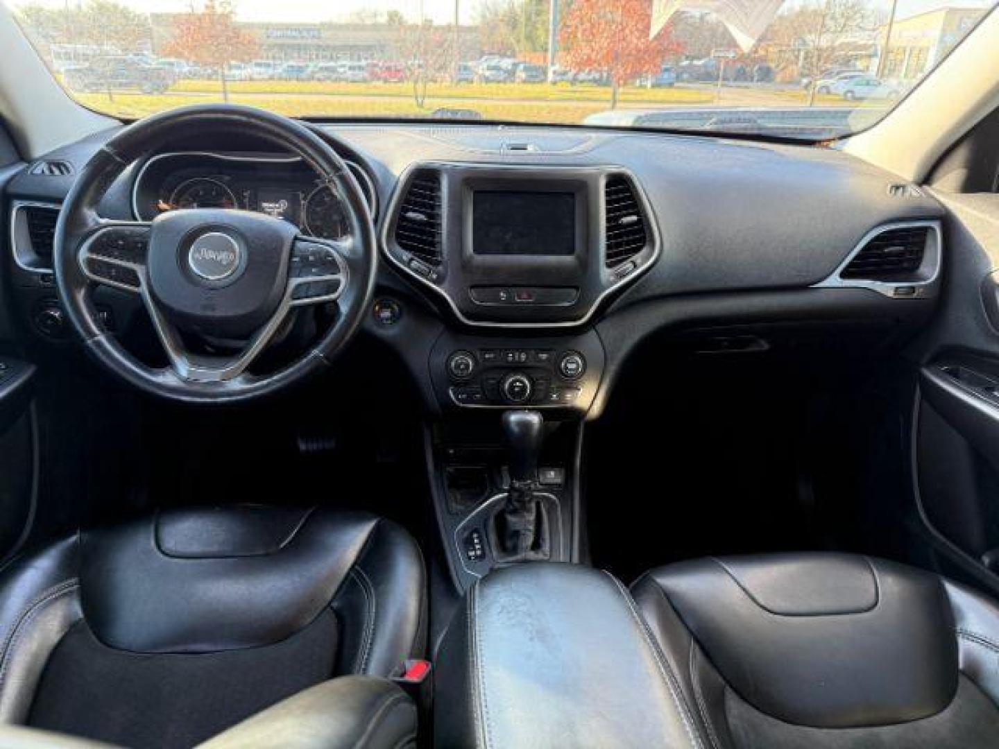 2019 WHITE Jeep Cherokee Latitude Plus FWD (1C4PJLLX0KD) with an 3.2L V6 DOHC 24V engine, 9-Speed Automatic transmission, located at 2715 W Pioneer Pkwy, Arlington, TX, 76013, (817) 265-9009, 32.710262, -97.153236 - Photo#12