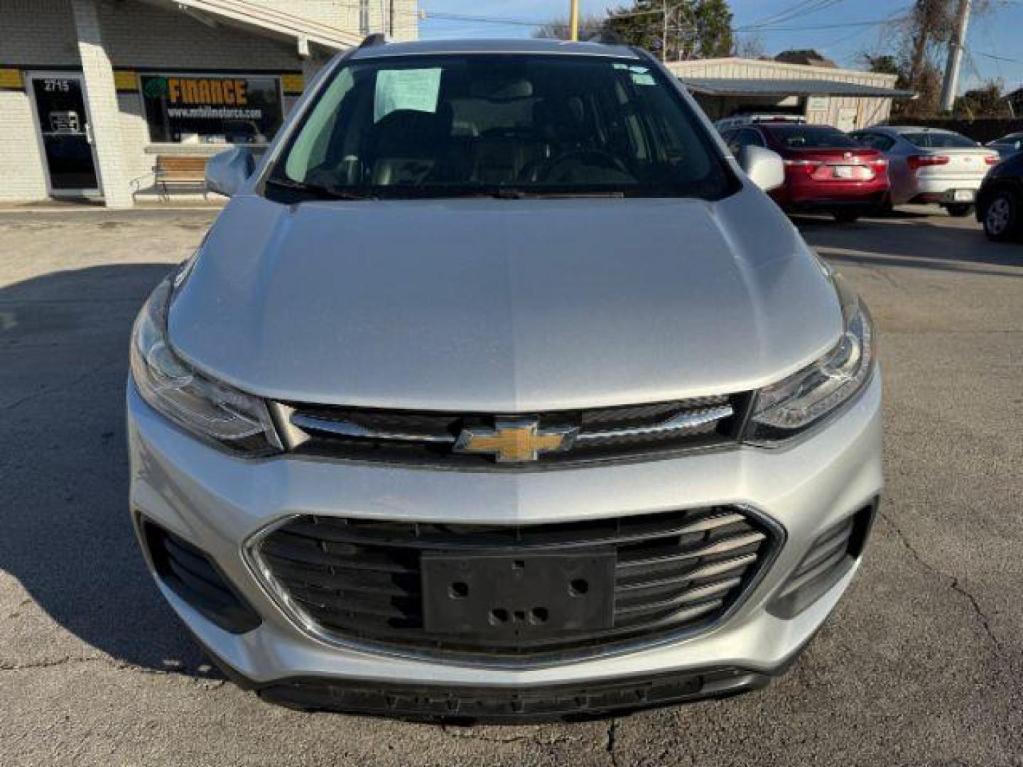 2018 SILVER Chevrolet Trax LT FWD (KL7CJLSB9JB) with an 1.4L L4 DOHC 16V engine, 6-Speed Automatic transmission, located at 2715 W Pioneer Pkwy, Arlington, TX, 76013, (817) 265-9009, 32.710262, -97.153236 - Photo#4