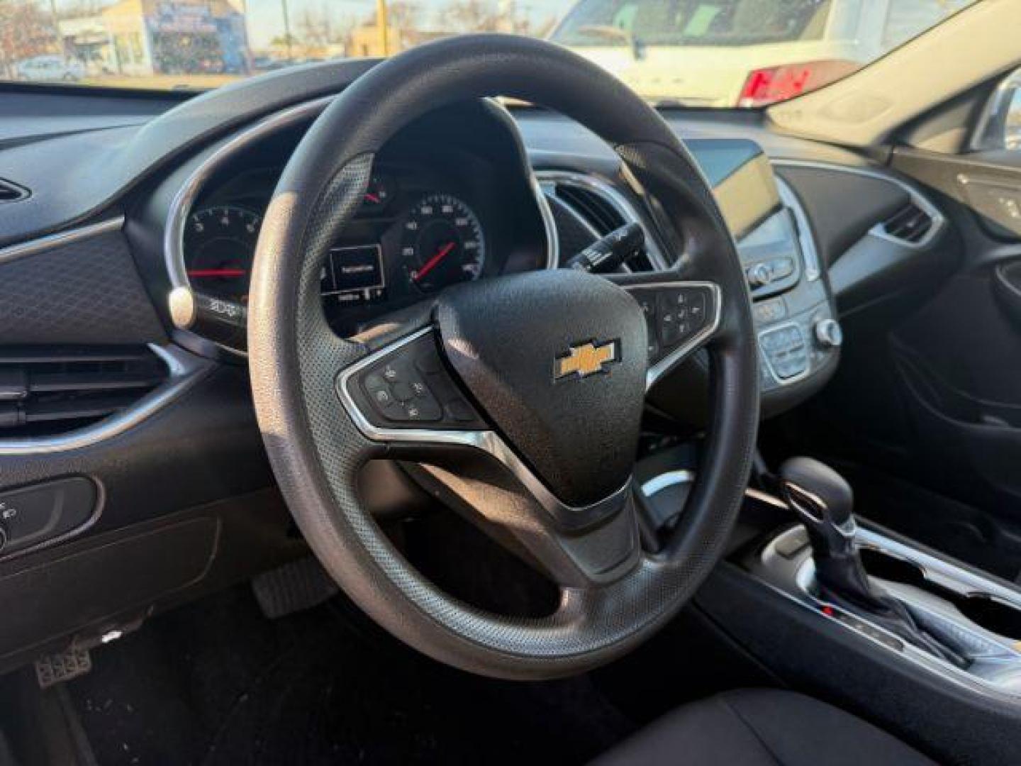 2021 SILVER Chevrolet Malibu LT (1G1ZD5ST4MF) with an 1.5L L4 DOHC 16V engine, 6-Speed Automatic transmission, located at 2715 W Pioneer Pkwy, Arlington, TX, 76013, (817) 265-9009, 32.710262, -97.153236 - Photo#15