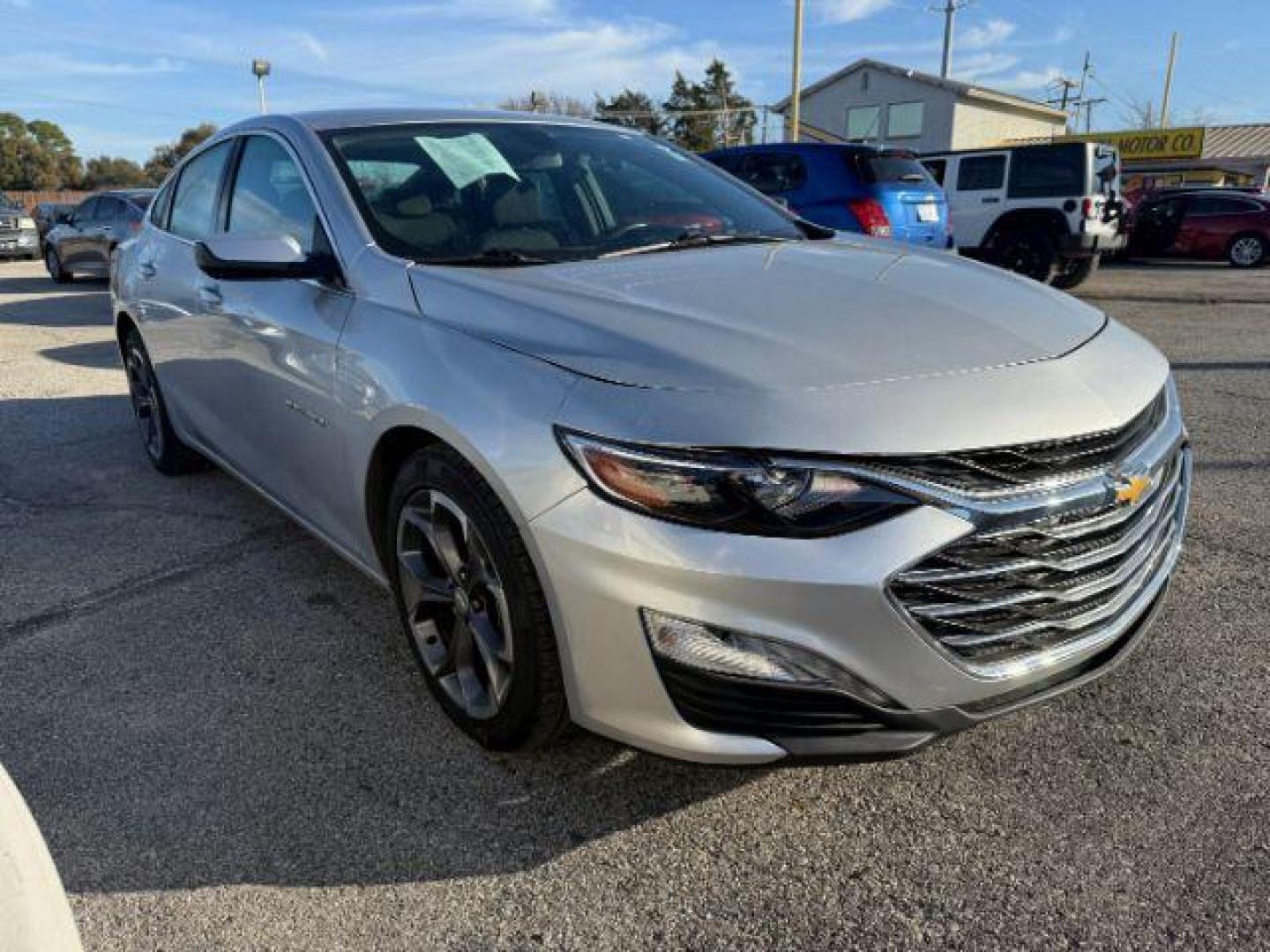 2021 SILVER Chevrolet Malibu LT (1G1ZD5ST4MF) with an 1.5L L4 DOHC 16V engine, 6-Speed Automatic transmission, located at 2715 W Pioneer Pkwy, Arlington, TX, 76013, (817) 265-9009, 32.710262, -97.153236 - Photo#5