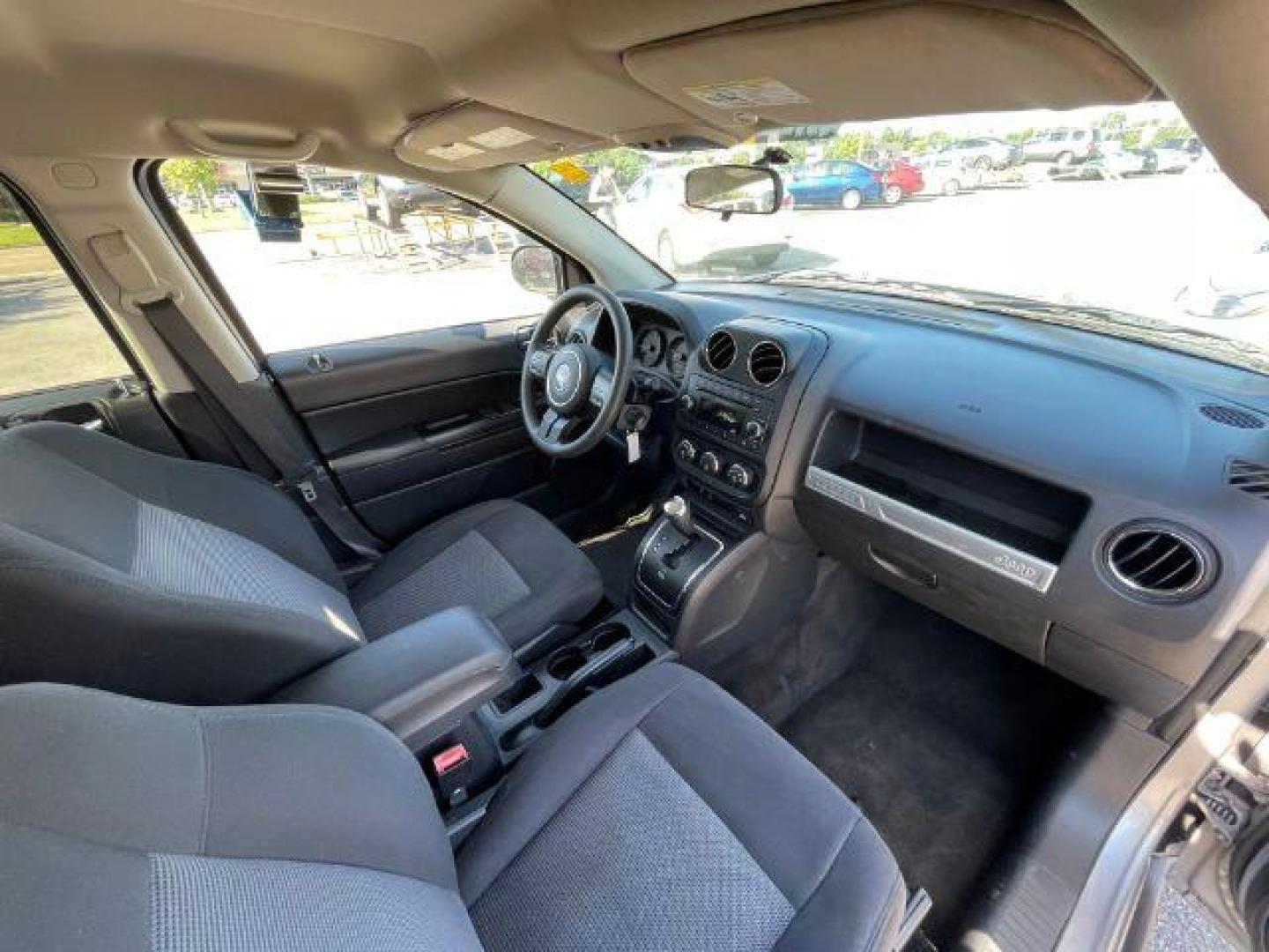 2015 SILVER Jeep Compass Sport FWD (1C4NJCBA2FD) with an 2.0L L4 DOHC 16V engine, located at 2715 W Pioneer Pkwy, Arlington, TX, 76013, (817) 265-9009, 32.710262, -97.153236 - Photo#10