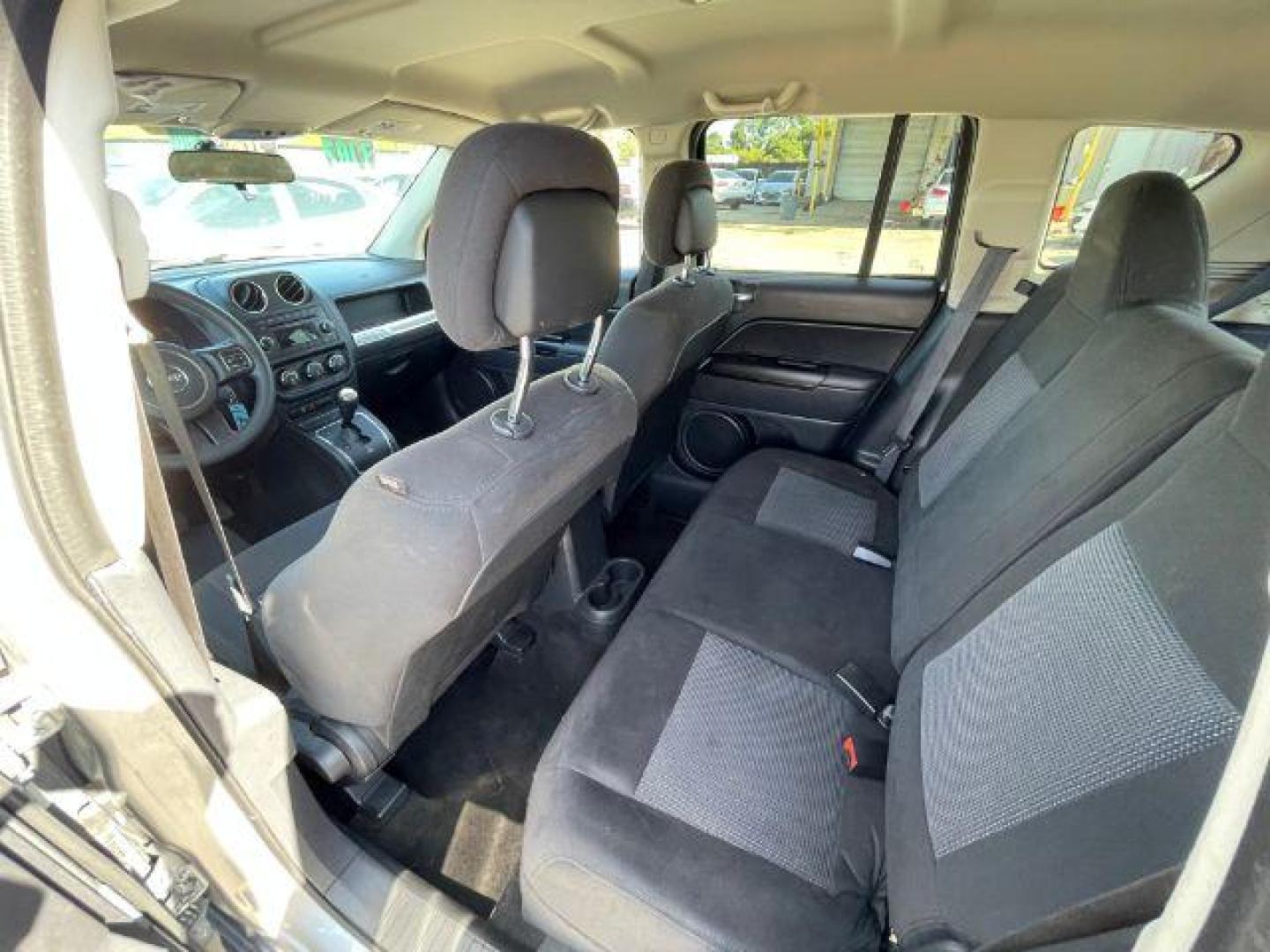 2015 SILVER Jeep Compass Sport FWD (1C4NJCBA2FD) with an 2.0L L4 DOHC 16V engine, located at 2715 W Pioneer Pkwy, Arlington, TX, 76013, (817) 265-9009, 32.710262, -97.153236 - Photo#11