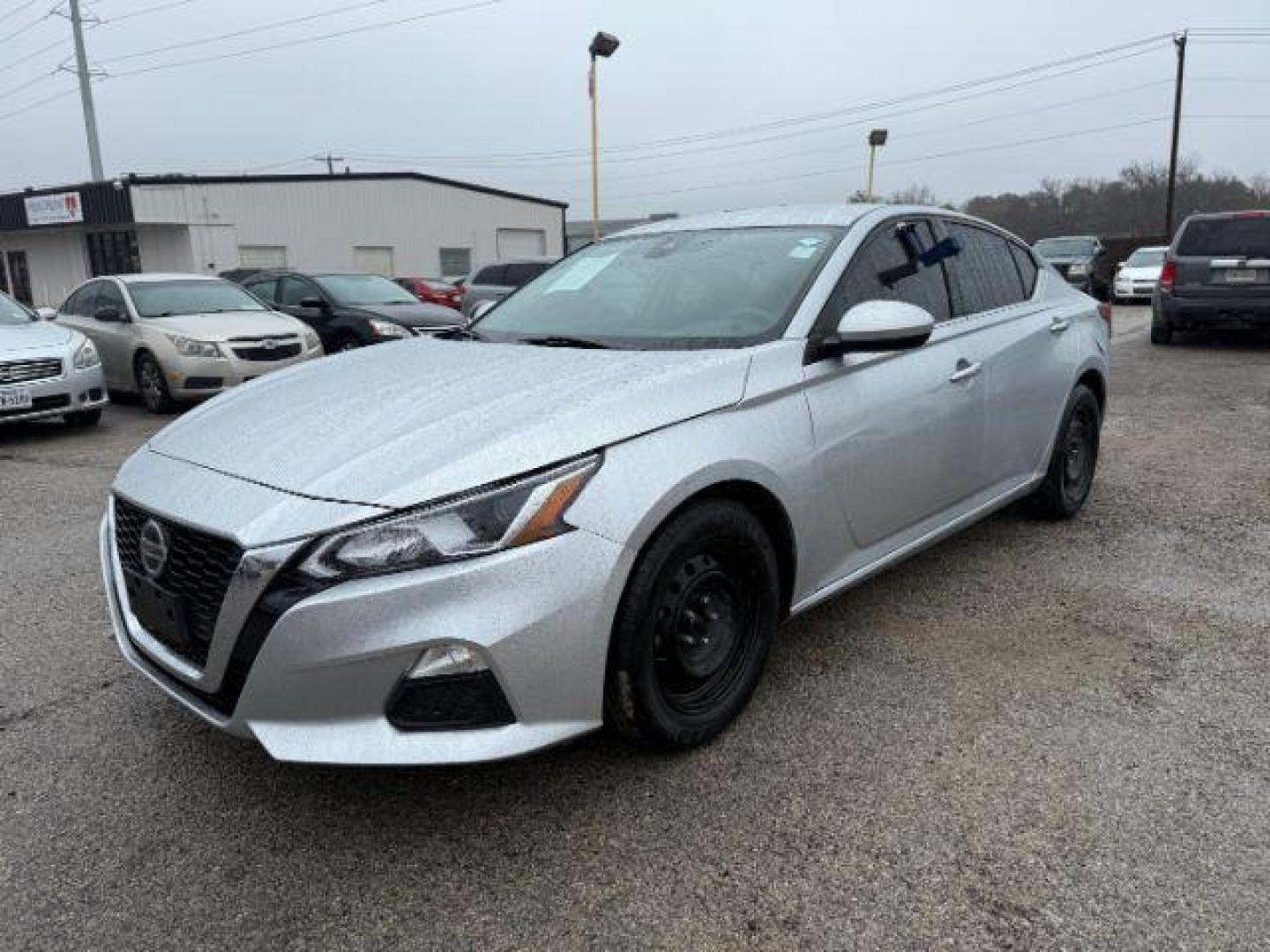 2021 Nissan Altima 2.5 S (1N4BL4BV3MN) with an 2.5L L4 DOHC 16V engine, Continuously Variable Transmission transmission, located at 2715 W Pioneer Pkwy, Arlington, TX, 76013, (817) 265-9009, 32.710262, -97.153236 - Photo#3