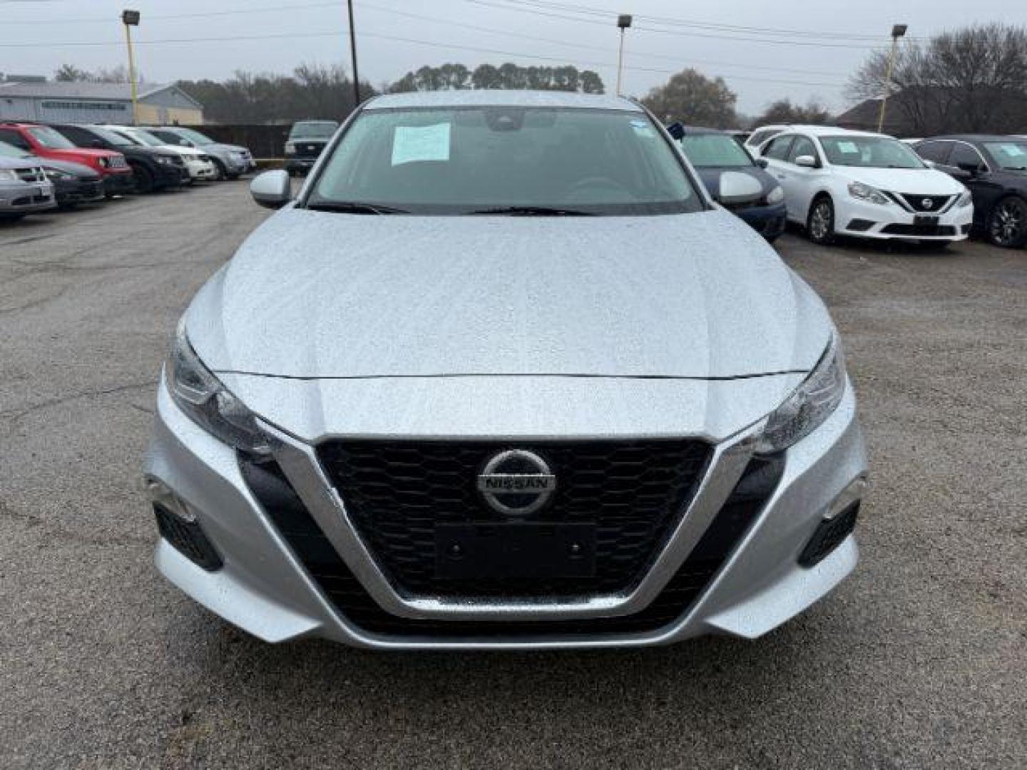 2021 Nissan Altima 2.5 S (1N4BL4BV3MN) with an 2.5L L4 DOHC 16V engine, Continuously Variable Transmission transmission, located at 2715 W Pioneer Pkwy, Arlington, TX, 76013, (817) 265-9009, 32.710262, -97.153236 - Photo#4