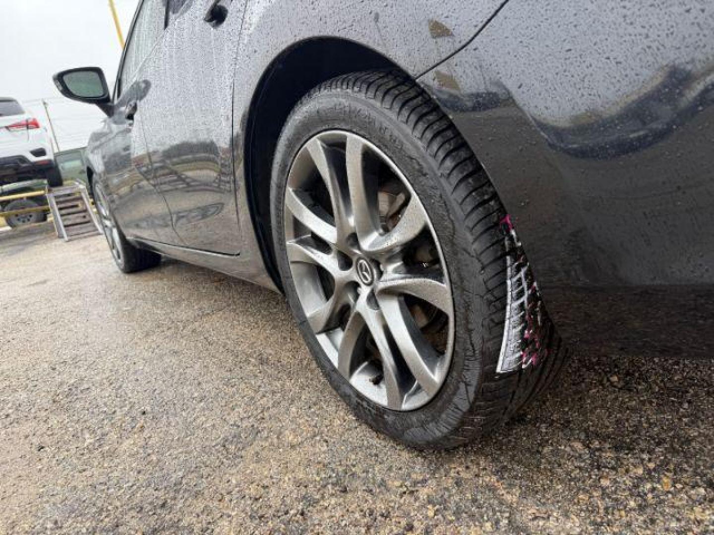 2016 BLACK Mazda Mazda6 i Grand Touring (JM1GJ1W52G1) with an 2.5L L4 DOHC 16V engine, 6-Speed Automatic transmission, located at 2715 W Pioneer Pkwy, Arlington, TX, 76013, (817) 265-9009, 32.710262, -97.153236 - Photo#9