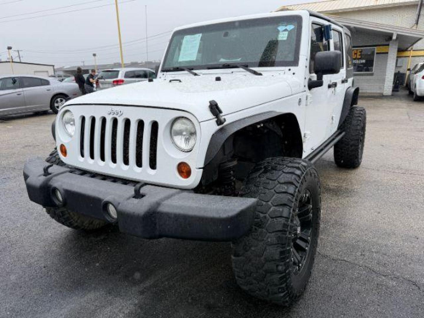 2013 WHITE Jeep Wrangler Unlimited Sport 4WD (1C4BJWDG0DL) with an 3.6L V6 DOHC 24V FFV engine, located at 2715 W Pioneer Pkwy, Arlington, TX, 76013, (817) 265-9009, 32.710262, -97.153236 - Photo#3