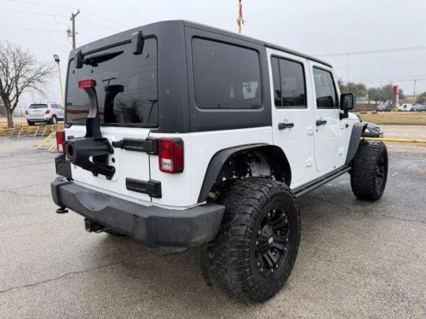 2013 WHITE Jeep Wrangler Unlimited Sport 4WD (1C4BJWDG0DL) with an 3.6L V6 DOHC 24V FFV engine, located at 2715 W Pioneer Pkwy, Arlington, TX, 76013, (817) 265-9009, 32.710262, -97.153236 - Photo#6