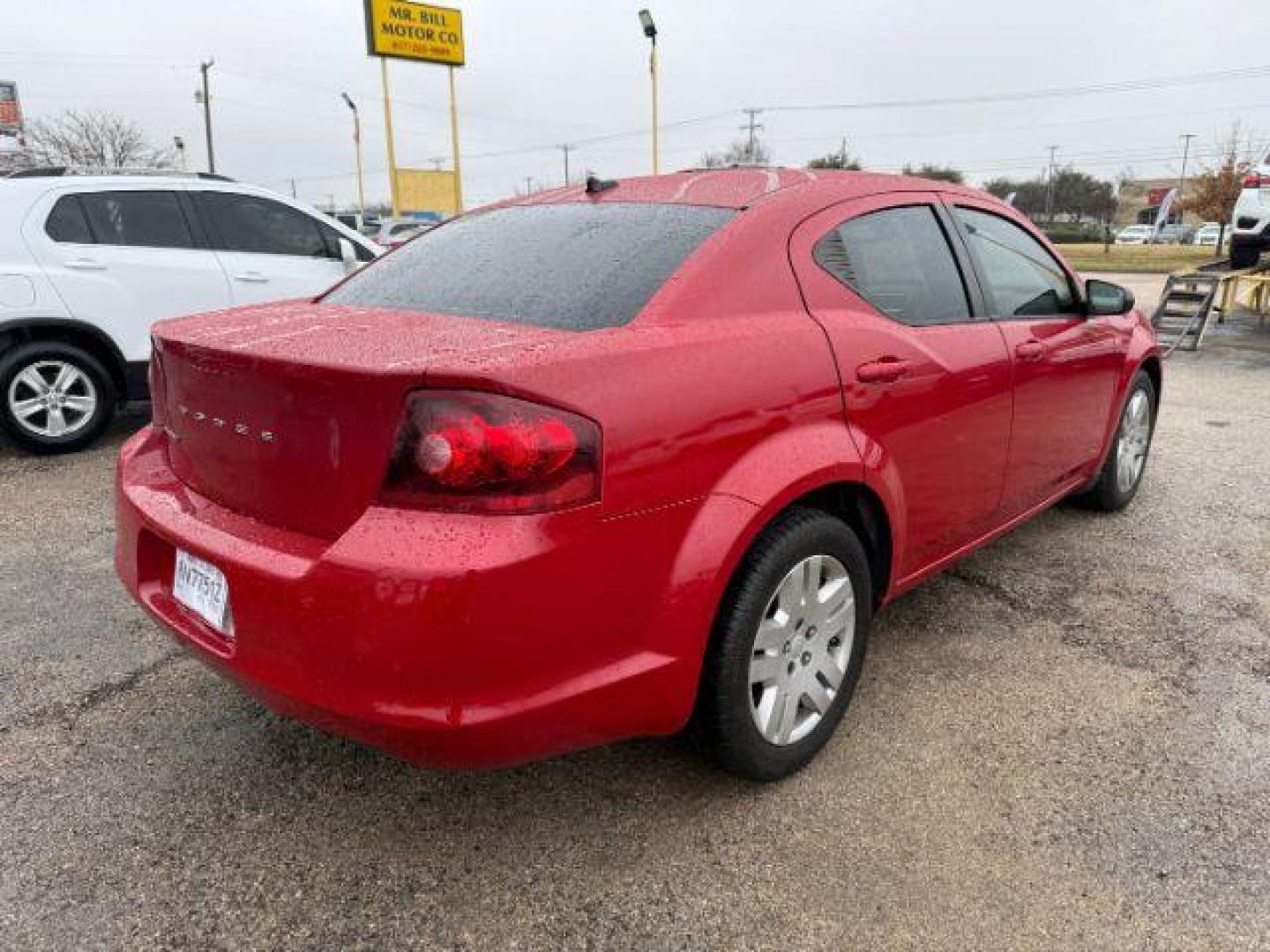 2014 RED Dodge Avenger SE (1C3CDZAB1EN) with an 2.4L L4 DOHC 16V engine, 4-Speed Automatic transmission, located at 2715 W Pioneer Pkwy, Arlington, TX, 76013, (817) 265-9009, 32.710262, -97.153236 - Photo#7