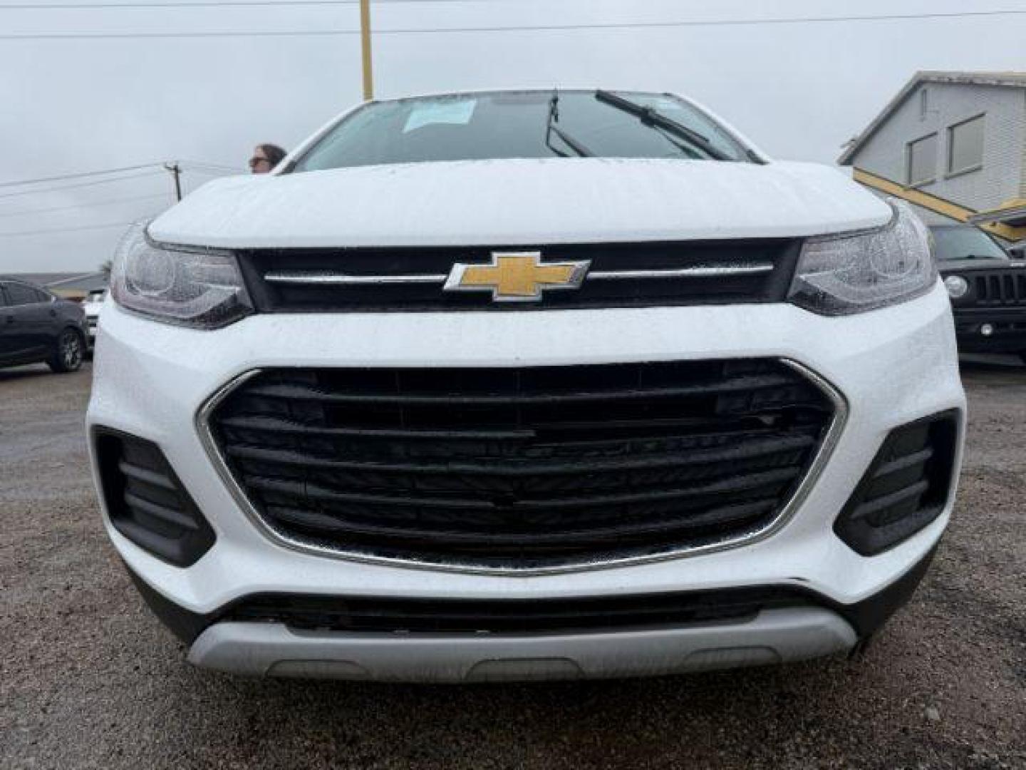 2020 WHITE CHEVROLET TRAX LT (3GNCJLSB4LL) , located at 2715 W Pioneer Pkwy, Arlington, TX, 76013, (817) 265-9009, 32.710262, -97.153236 - Photo#4