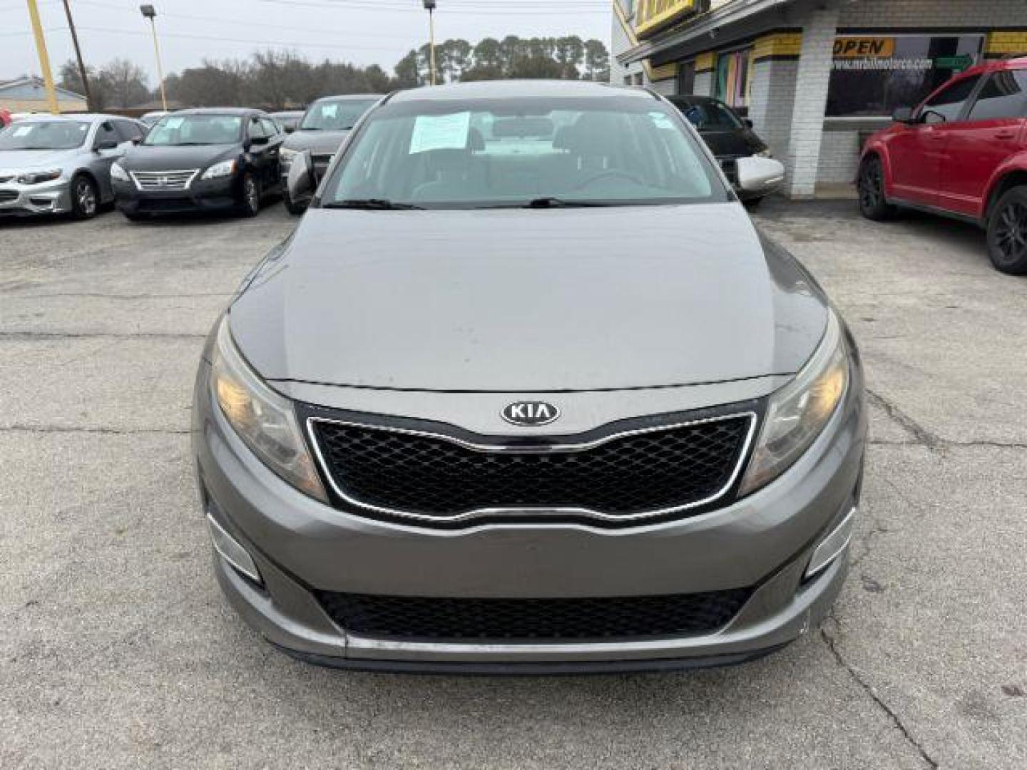 2015 GRAY Kia Optima LX (5XXGM4A71FG) with an 2.4L L4 DOHC 16V engine, 6-Speed Automatic transmission, located at 2715 W Pioneer Pkwy, Arlington, TX, 76013, (817) 265-9009, 32.710262, -97.153236 - Photo#4