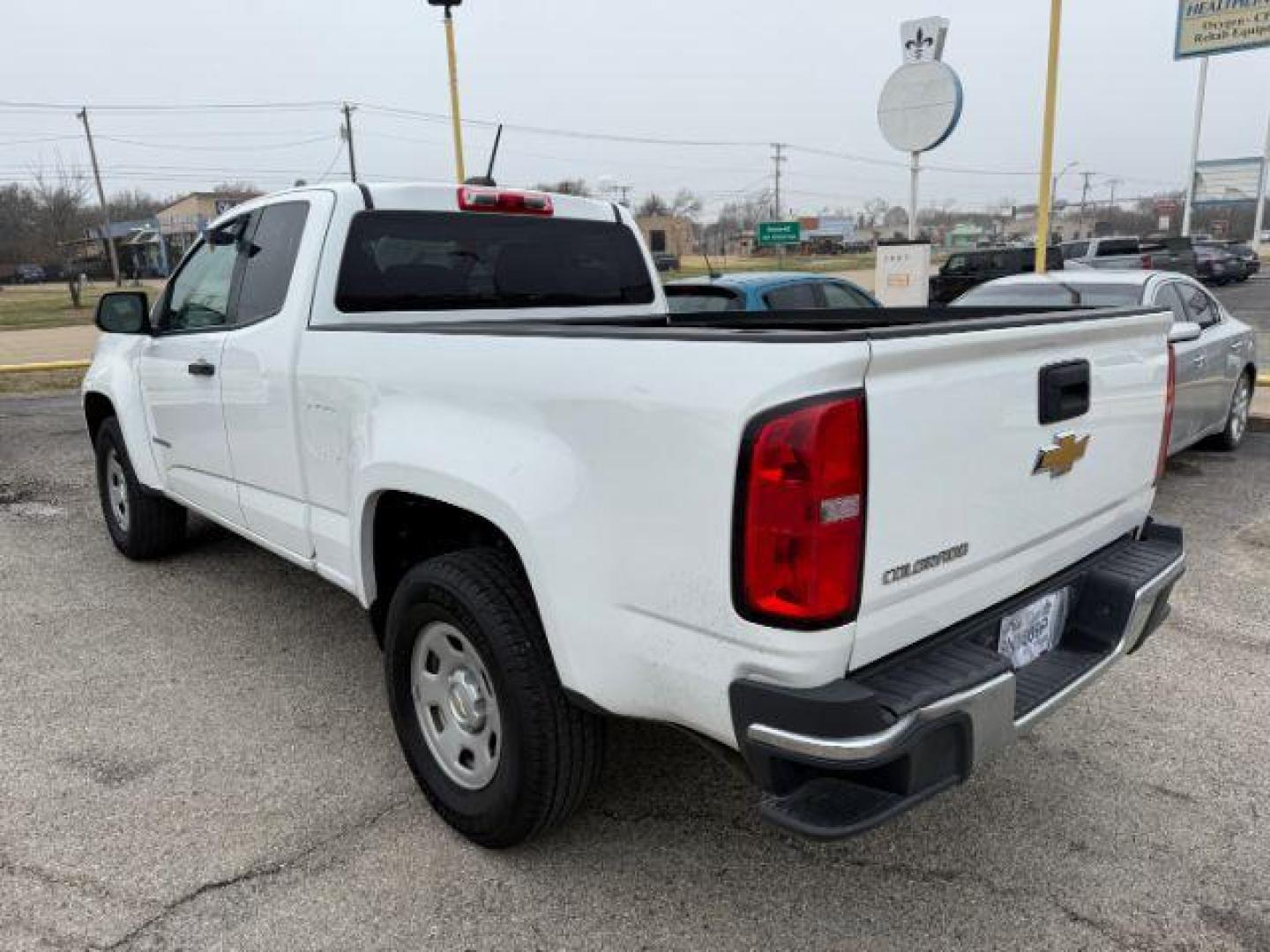 2016 WHITE CHEVROLET COLORADO 2WD WT (1GCHSBEA1G1) , located at 2715 W Pioneer Pkwy, Arlington, TX, 76013, (817) 265-9009, 32.710262, -97.153236 - Photo#9