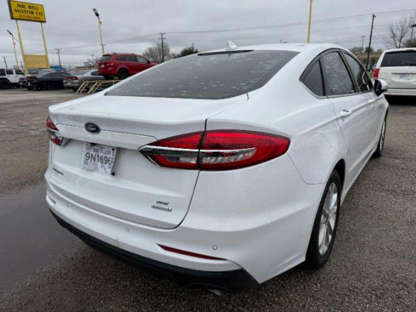 2020 WHITE FORD FUSION SE (3FA6P0HD8LR) , located at 2715 W Pioneer Pkwy, Arlington, TX, 76013, (817) 265-9009, 32.710262, -97.153236 - Photo#6