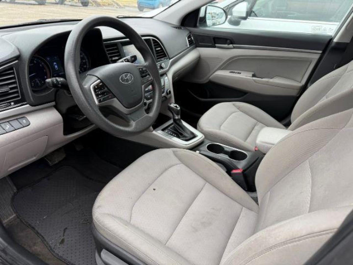 2018 SILVER HYUNDAI ELANTRA SEL (5NPD84LF6JH) , located at 2715 W Pioneer Pkwy, Arlington, TX, 76013, (817) 265-9009, 32.710262, -97.153236 - Photo#15