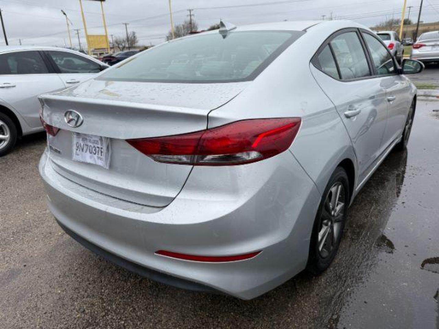 2018 SILVER HYUNDAI ELANTRA SEL (5NPD84LF6JH) , located at 2715 W Pioneer Pkwy, Arlington, TX, 76013, (817) 265-9009, 32.710262, -97.153236 - Photo#6