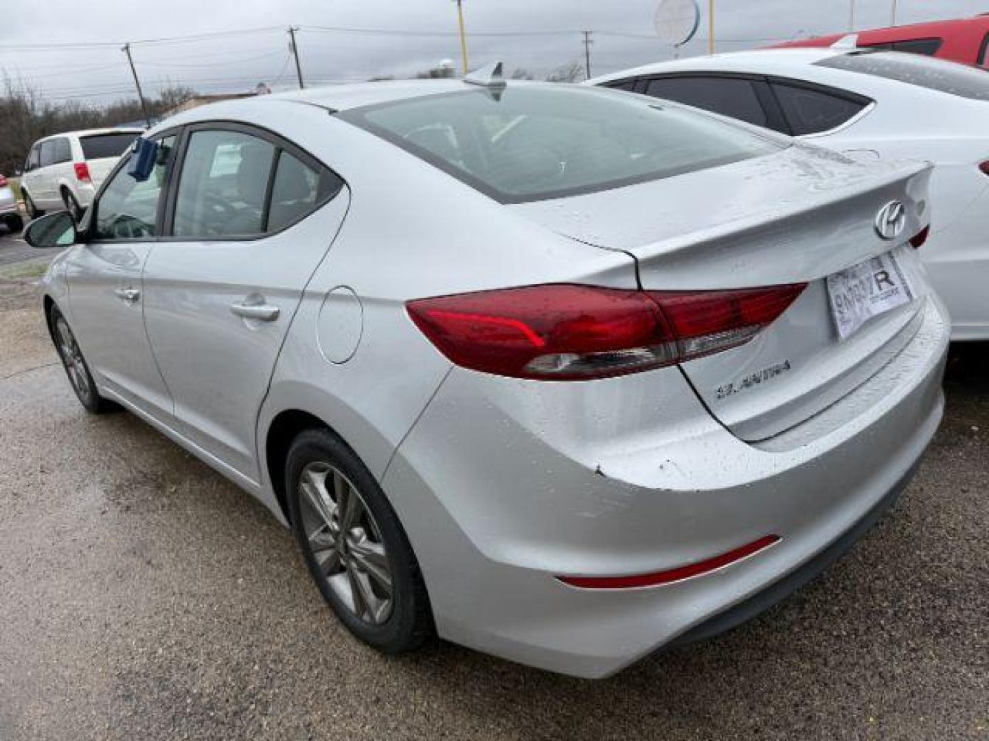 2018 SILVER HYUNDAI ELANTRA SEL (5NPD84LF6JH) , located at 2715 W Pioneer Pkwy, Arlington, TX, 76013, (817) 265-9009, 32.710262, -97.153236 - Photo#8