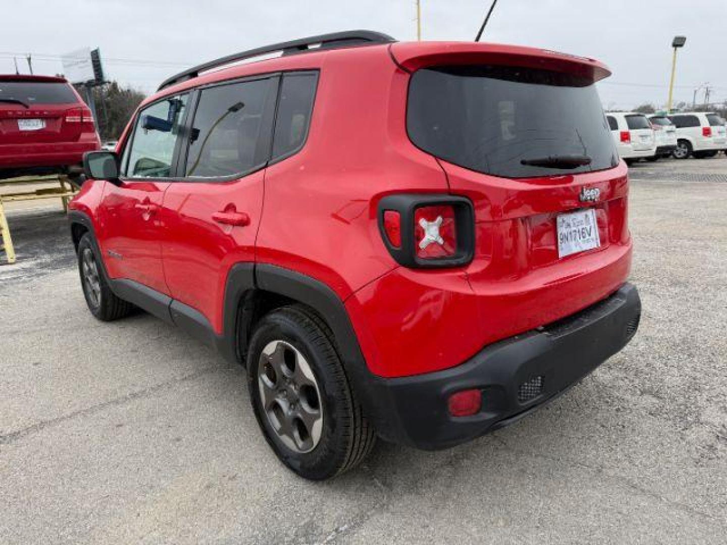 2017 RED Jeep Renegade Sport FWD (ZACCJAAB8HP) with an 2.4L L4 DOHC 16V engine, 6-Speed Manual transmission, located at 2715 W Pioneer Pkwy, Arlington, TX, 76013, (817) 265-9009, 32.710262, -97.153236 - Photo#9