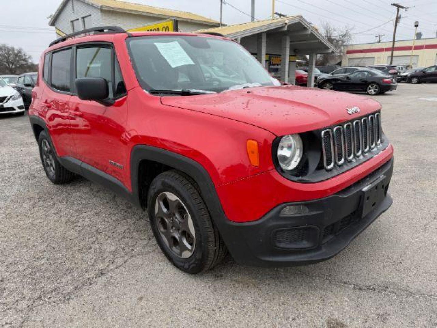 2017 RED Jeep Renegade Sport FWD (ZACCJAAB8HP) with an 2.4L L4 DOHC 16V engine, 6-Speed Manual transmission, located at 2715 W Pioneer Pkwy, Arlington, TX, 76013, (817) 265-9009, 32.710262, -97.153236 - Photo#5