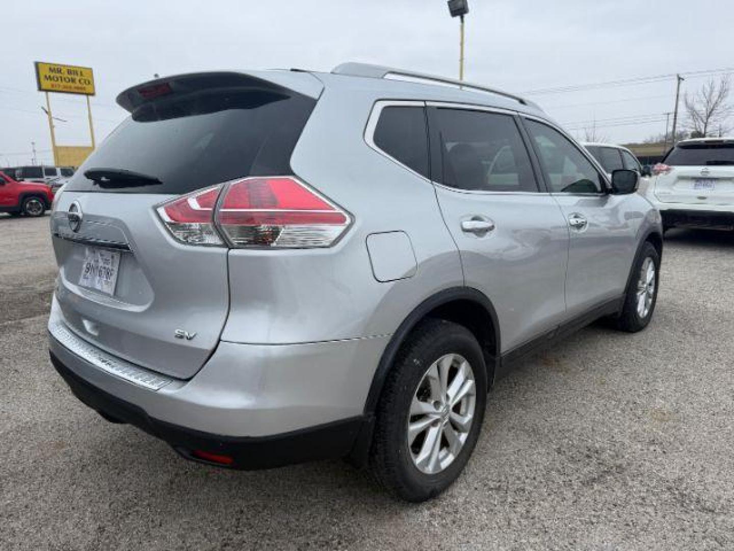 2016 SILVER NISSAN ROGUE SV (5N1AT2MT6GC) , located at 2715 W Pioneer Pkwy, Arlington, TX, 76013, (817) 265-9009, 32.710262, -97.153236 - Photo#6