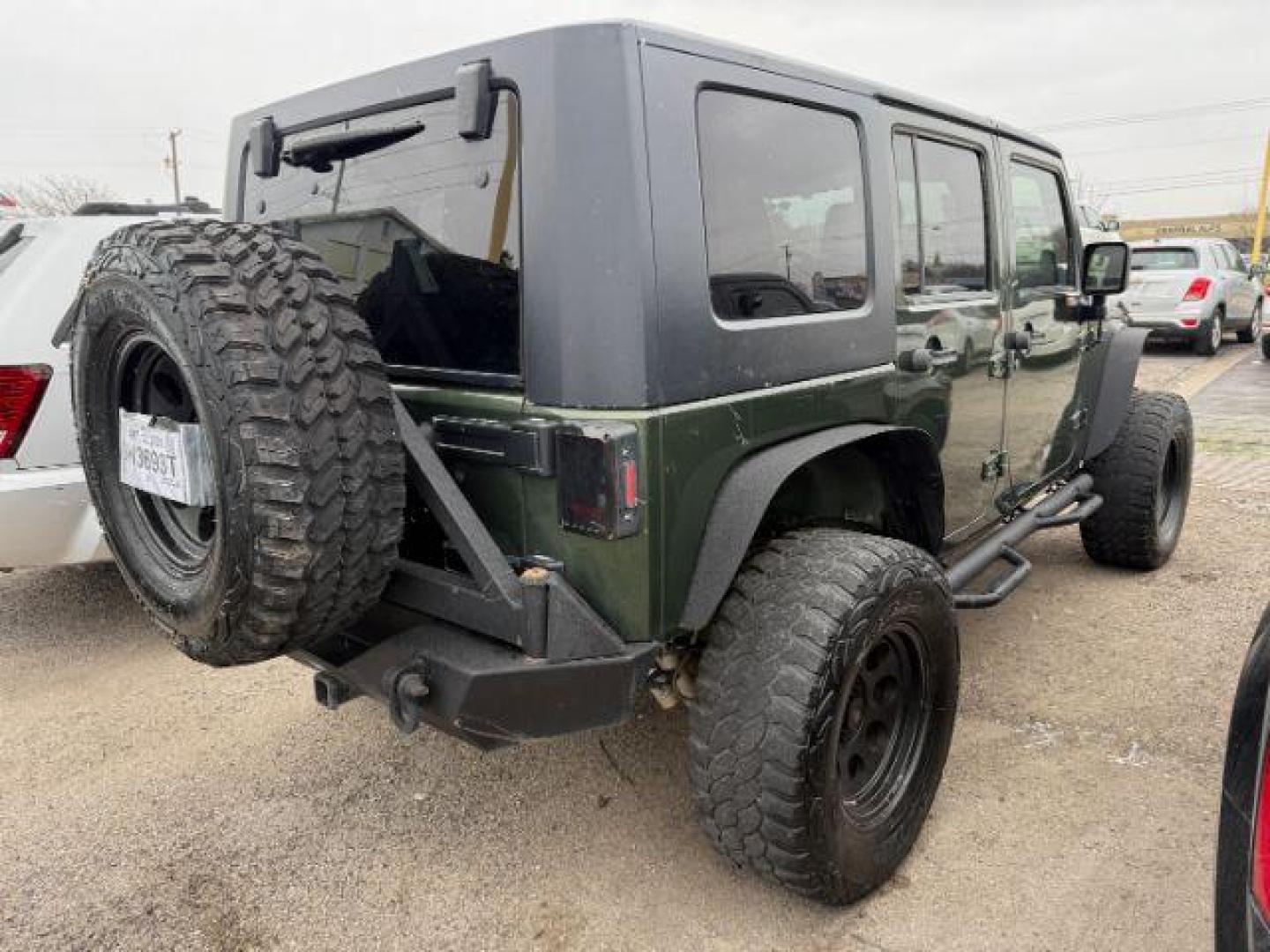 2008 GREEN Jeep Wrangler Unlimited Rubicon (1J8GA69178L) with an 3.8L V6 OHV 12V engine, located at 2715 W Pioneer Pkwy, Arlington, TX, 76013, (817) 265-9009, 32.710262, -97.153236 - Photo#5