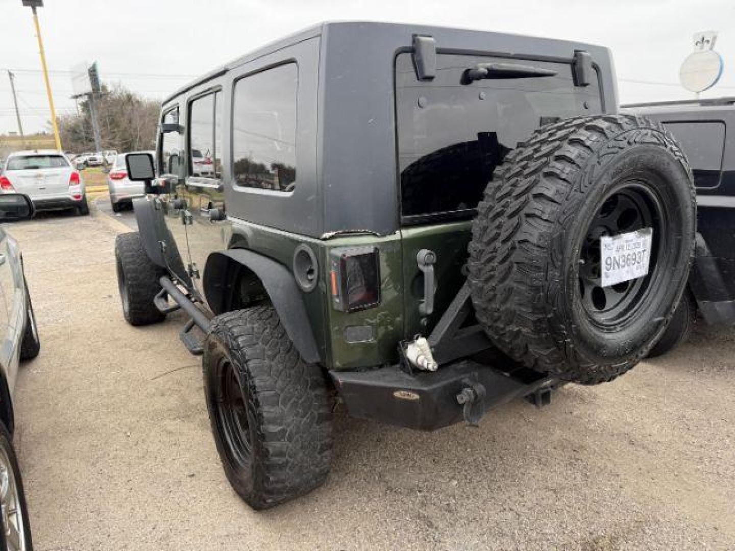 2008 GREEN Jeep Wrangler Unlimited Rubicon (1J8GA69178L) with an 3.8L V6 OHV 12V engine, located at 2715 W Pioneer Pkwy, Arlington, TX, 76013, (817) 265-9009, 32.710262, -97.153236 - Photo#7